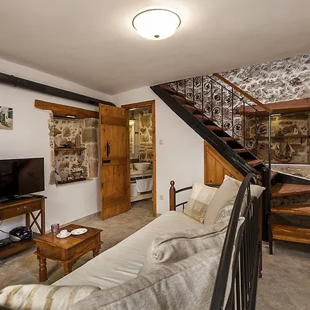 Casa Eleni Ferienhaus *